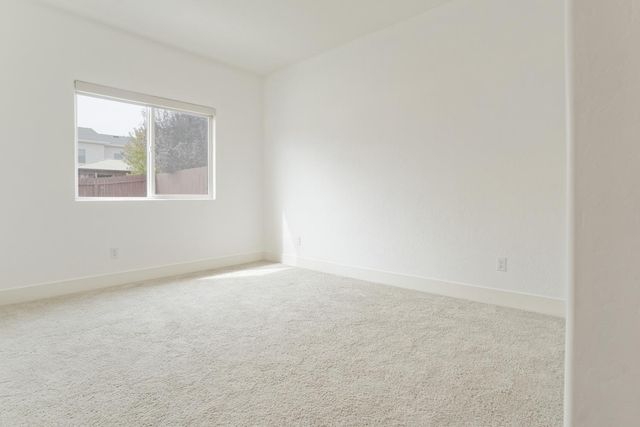 153 N Bliss Avenue, Fresno, CA 93727