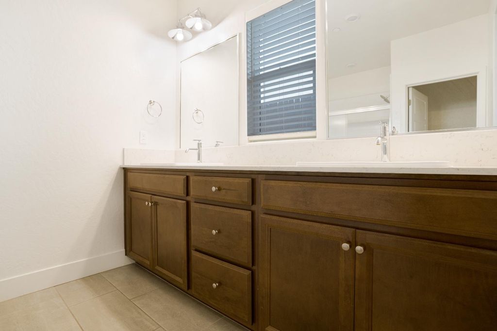 Image 22 of property listing at 153 N Bliss Avenue, Fresno, CA 93727