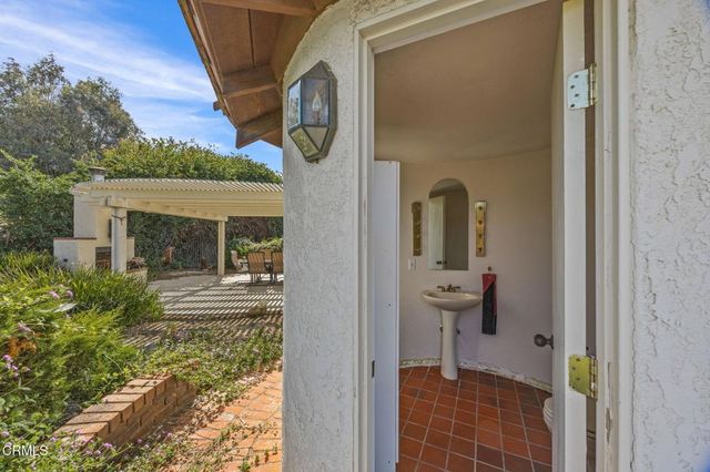 15870 Calumet Court, Riverside, CA 92506