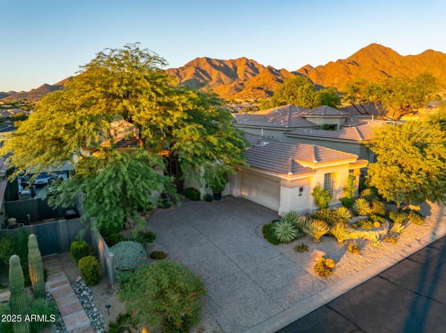 10746 E GREENWAY Road, Scottsdale, AZ 85255