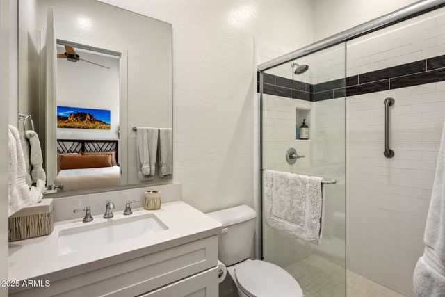 10746 E GREENWAY Road, Scottsdale, AZ 85255