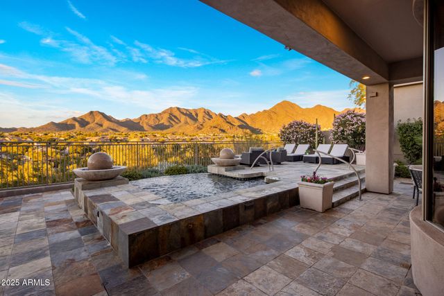 10746 E GREENWAY Road, Scottsdale, AZ 85255