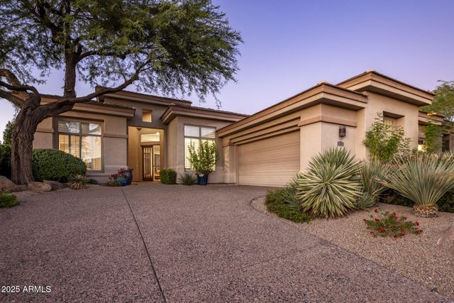 10746 E GREENWAY Road, Scottsdale, AZ 85255