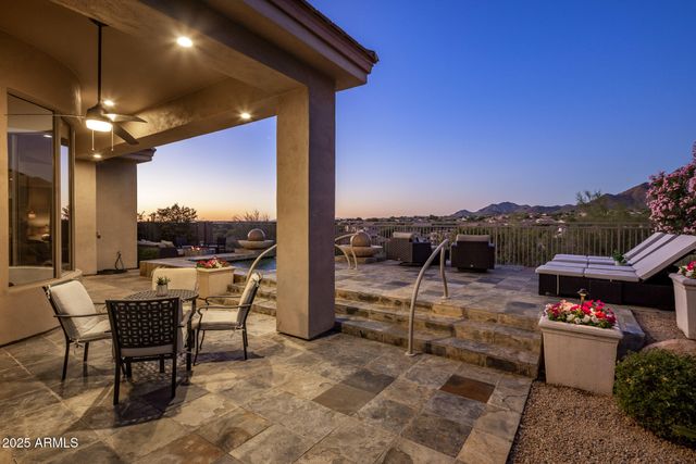 10746 E GREENWAY Road, Scottsdale, AZ 85255