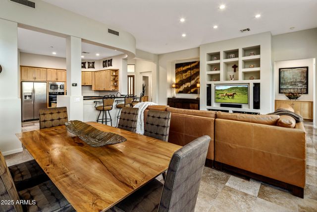 10746 E GREENWAY Road, Scottsdale, AZ 85255