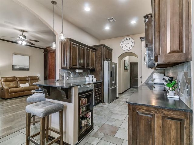 4108 Pascali Court, Yukon, OK 73099