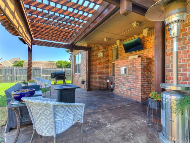 4108 Pascali Court, Yukon, OK 73099