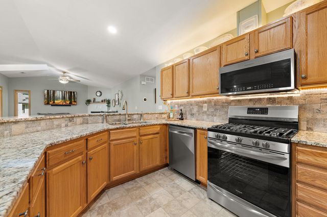 330 Creekview Court, Baldwin, WI 54002