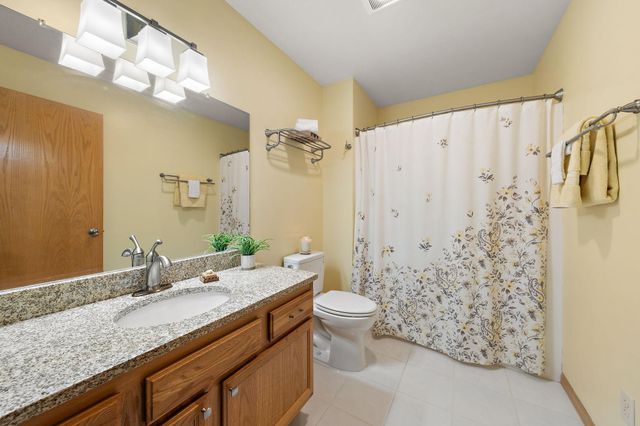 330 Creekview Court, Baldwin, WI 54002