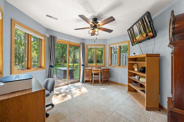 330 Creekview Court, Baldwin, WI 54002