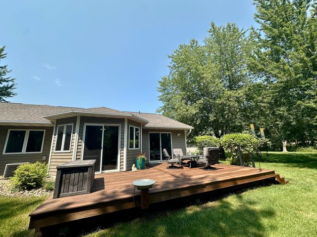 330 Creekview Court, Baldwin, WI 54002