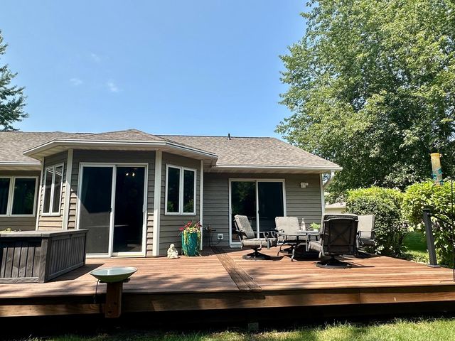 330 Creekview Court, Baldwin, WI 54002