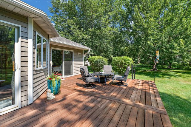 330 Creekview Court, Baldwin, WI 54002