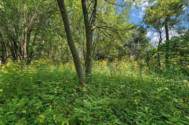 330 Creekview Court, Baldwin, WI 54002