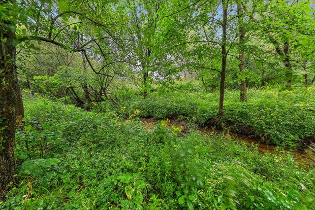330 Creekview Court, Baldwin, WI 54002