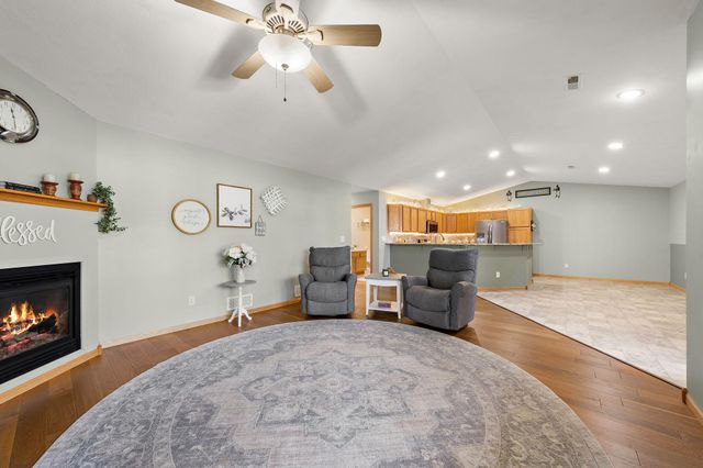330 Creekview Court, Baldwin, WI 54002