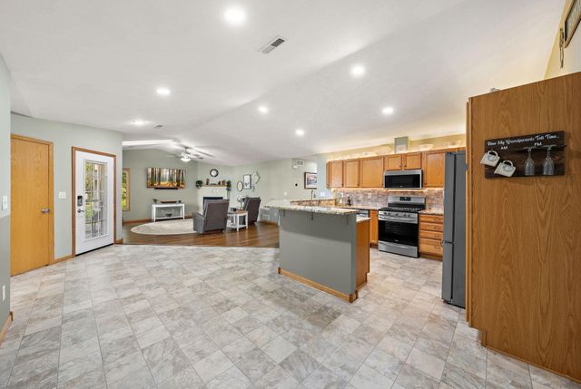 330 Creekview Court, Baldwin, WI 54002