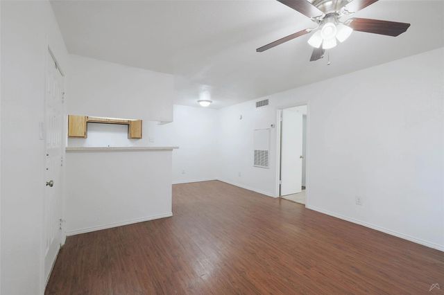 2323 Wells Branch Parkway C102, Austin, TX 78728