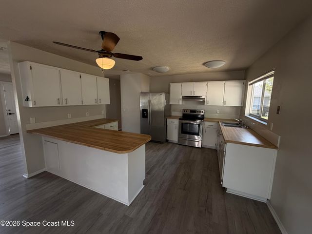 1256 Dawn Street NE, Palm Bay, FL 32905