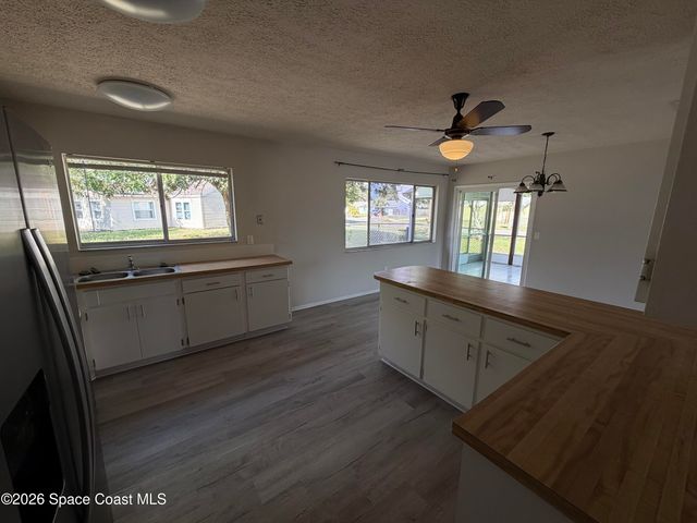 1256 Dawn Street NE, Palm Bay, FL 32905