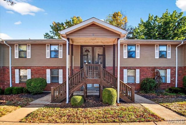 1831 New Sun Court, Florissant, MO 63031