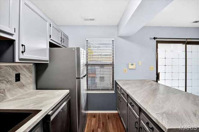 1831 New Sun Court, Florissant, MO 63031