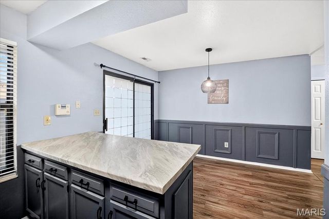 1831 New Sun Court, Florissant, MO 63031