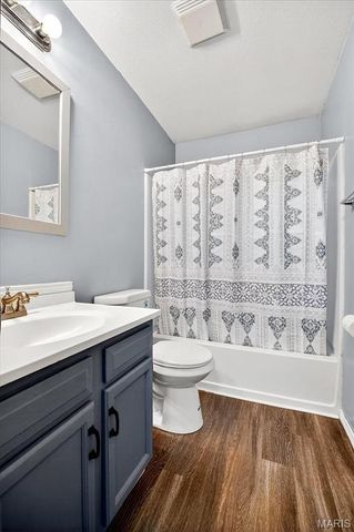 1831 New Sun Court, Florissant, MO 63031