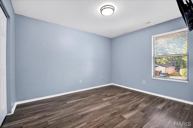 1831 New Sun Court, Florissant, MO 63031