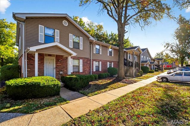 1831 New Sun Court, Florissant, MO 63031