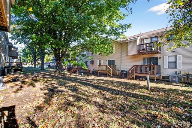 1831 New Sun Court, Florissant, MO 63031