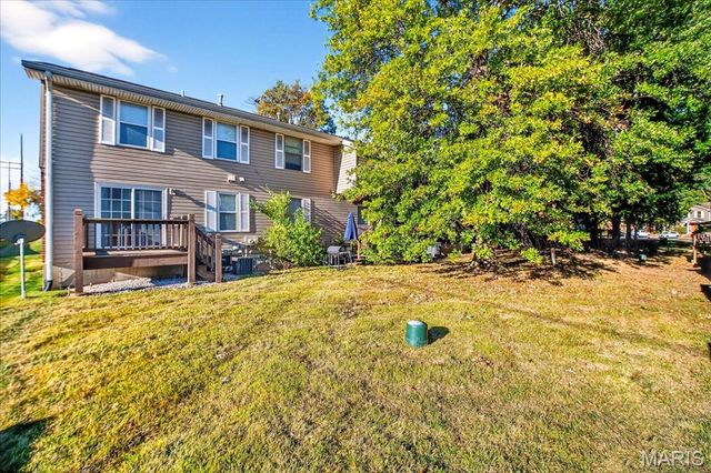 1831 New Sun Court, Florissant, MO 63031