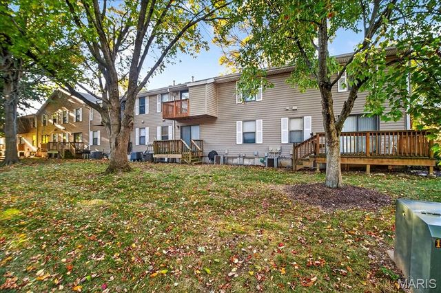 1831 New Sun Court, Florissant, MO 63031