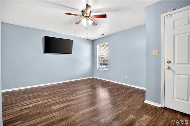 1831 New Sun Court, Florissant, MO 63031