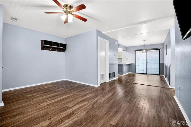 1831 New Sun Court, Florissant, MO 63031