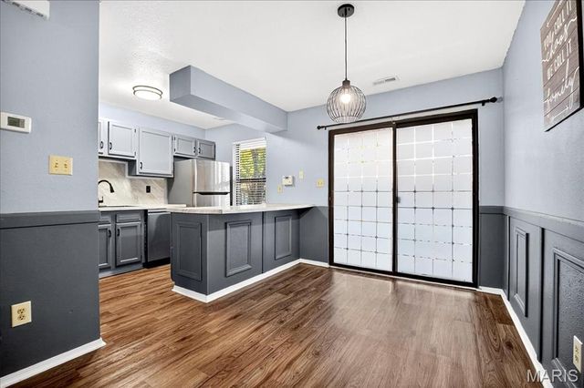 1831 New Sun Court, Florissant, MO 63031