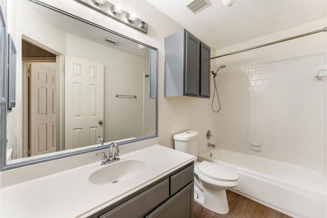 4626 Plantation Creek Drive, Missouri City, TX 77459