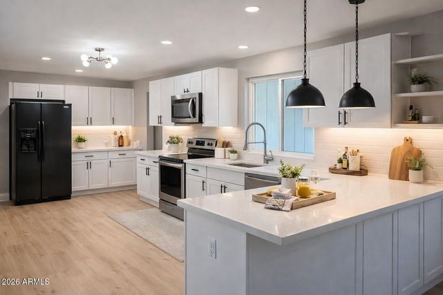 3158 W LANE Avenue, Phoenix, AZ 85051