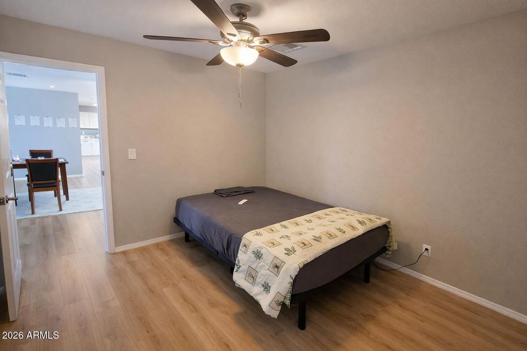 Image 11 of property listing at 3158 W LANE Avenue, Phoenix, AZ 85051