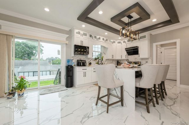 215 Marguerite Ave, South Floral Park, NY 11001