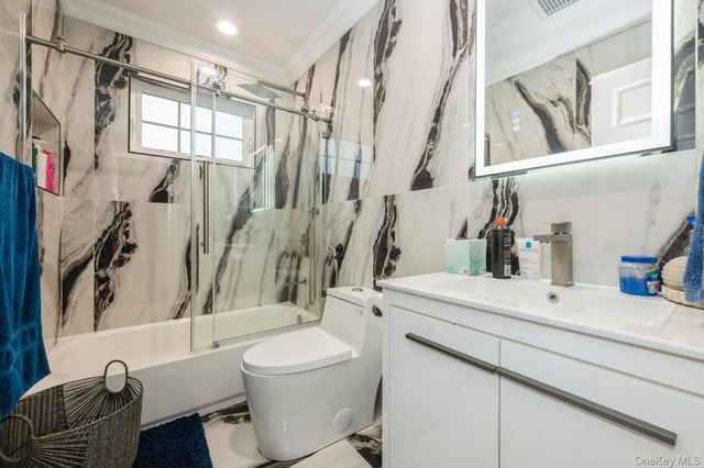 215 Marguerite Ave, South Floral Park, NY 11001