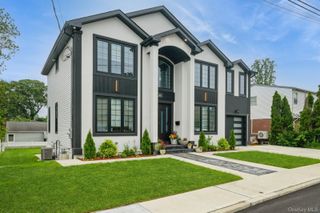 215 Marguerite Ave, South Floral Park, NY 11001