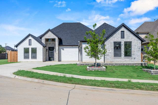 7203 Harris Place, Arlington, TX 76001