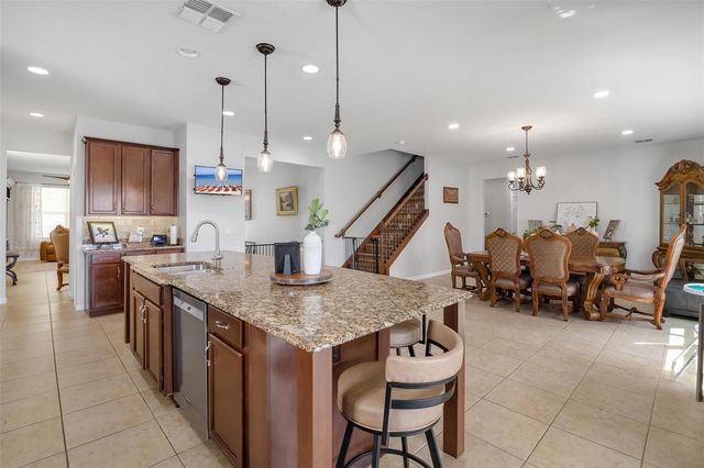 5620 MANGROVE COVE AVENUE, Winter Garden, FL 34787