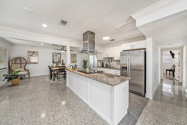 8017 DELL DRIVE, Tampa, FL 33615