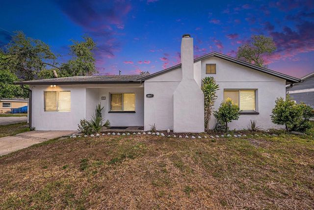 8017 DELL DRIVE, Tampa, FL 33615