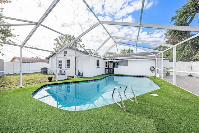 8017 DELL DRIVE, Tampa, FL 33615