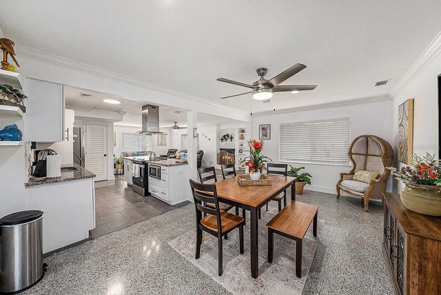 8017 DELL DRIVE, Tampa, FL 33615