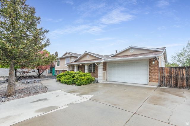 7247 S WOODGREEN RD, West Jordan, UT 84084