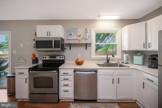 3003 MCKINNEY BLVD, Colonial Beach, VA 22443
